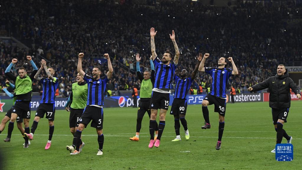 替补登场攻入1球，李嗣镕完成个人中超生涯首秀（李嗣镕中超处子秀替补破门）