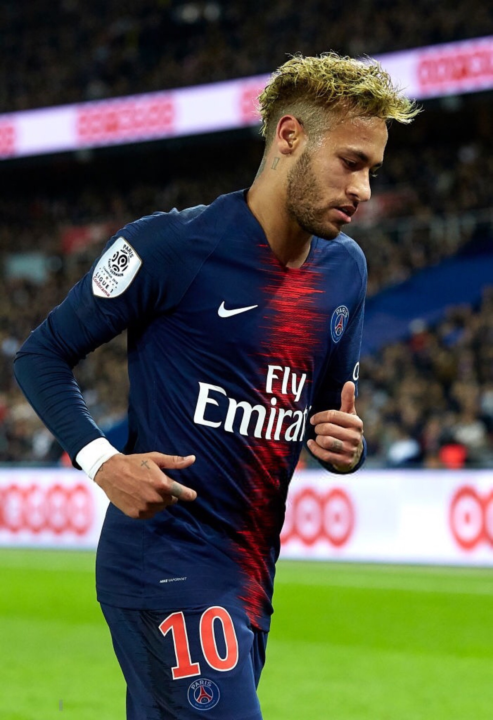 海纳谈于帕续约：以他目前表现，不奇怪其他俱乐部对他有兴趣（海纳谈于帕续约：以其当前表现，获其他俱乐部青睐并不意外）