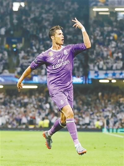 新华社：男足留洋呈现低龄化趋势，中资球队发挥重要作用（新华社：中资球队助推男足留洋低龄化）