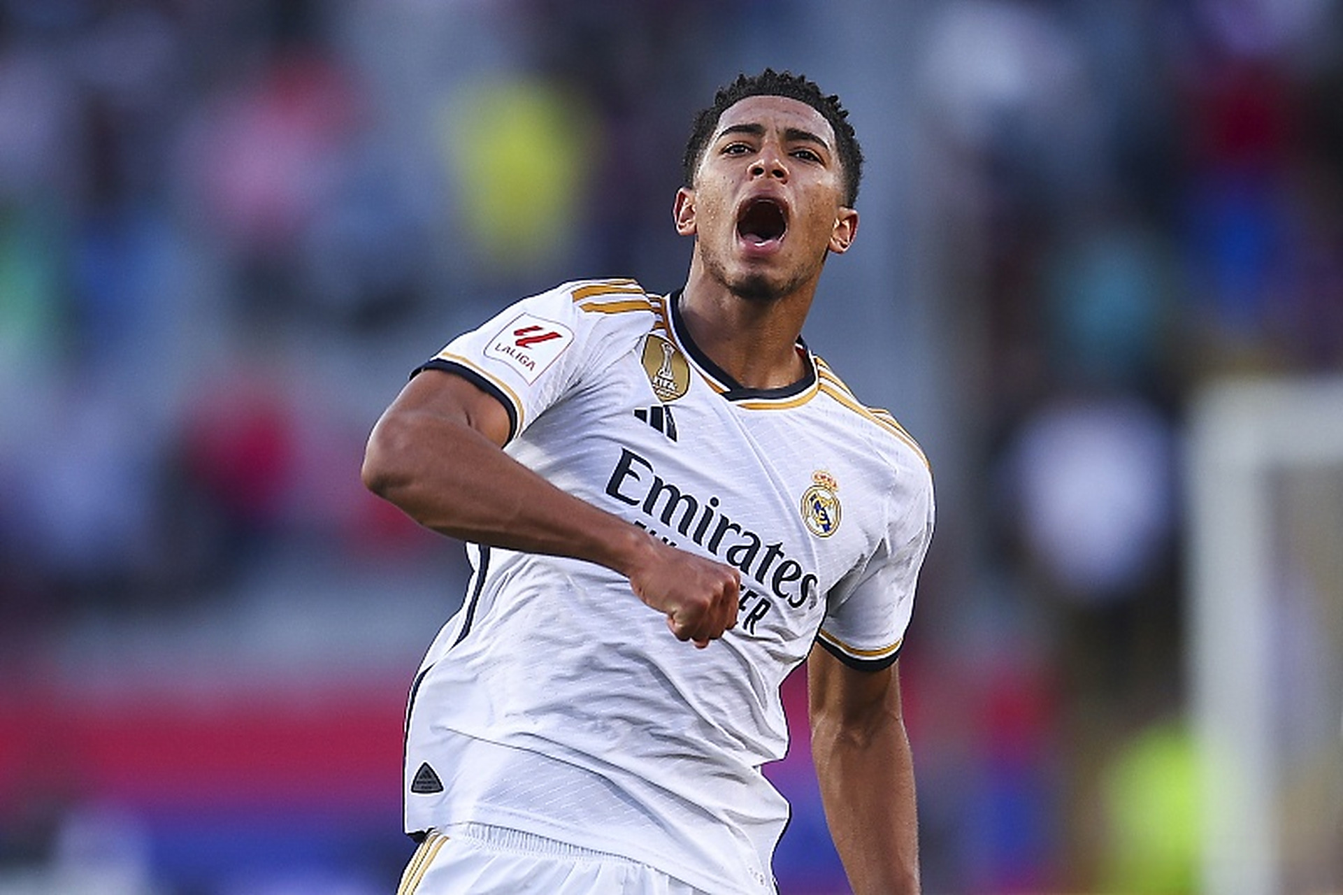 国足踢出赛季最佳半场？