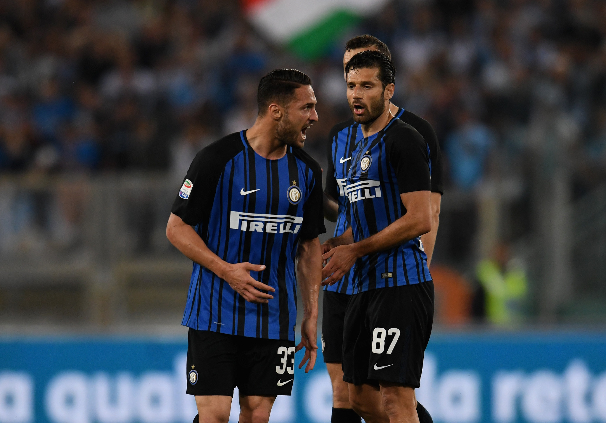 亚特兰大欧冠2比1胜切尔西升至第三，联赛仅3胜排第12（欧冠2-1击败切尔西，亚特兰大升至第三；联赛仅3胜居第12）