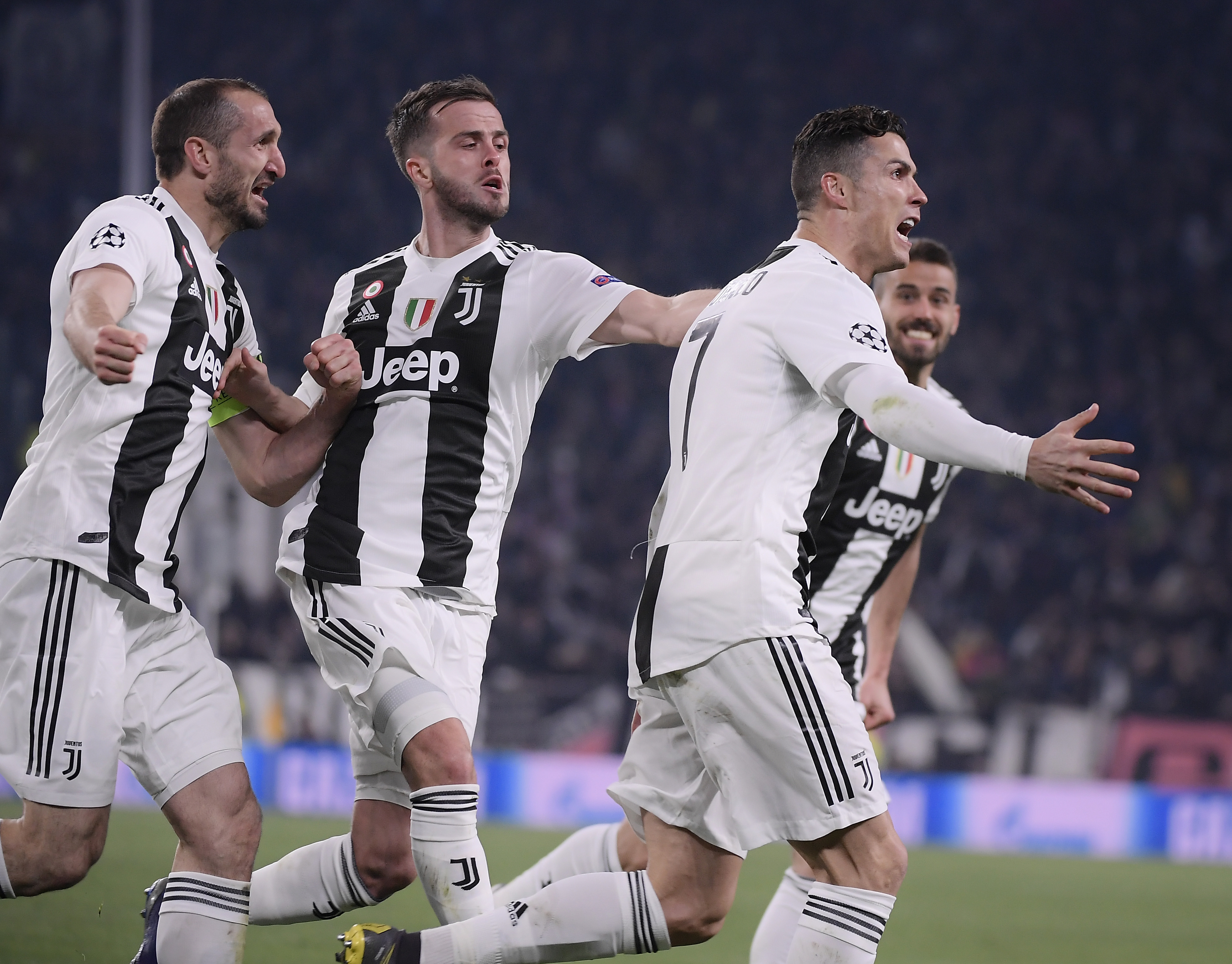 篮球NBA公布月最佳球员，榜单无悬念